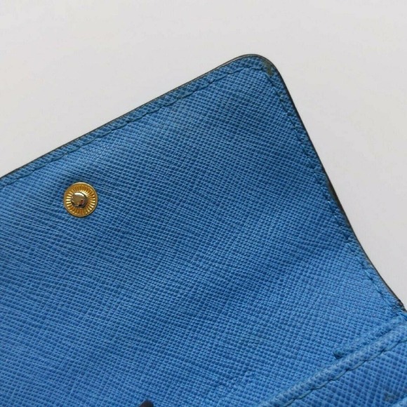 Michael Kors Blue Wallet Keychain - Picture 7 of 10